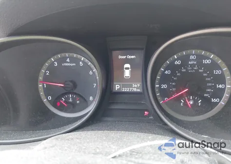 2015 Hyundai Santa Fe Sport 2.4L z USA, uszkodzony, nr VIN 5XYZTDLB7FG279324